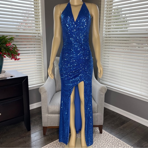 BCBGMAXAZRIA Evening Gown Halter Sz Med NWT - Picture 5 of 15